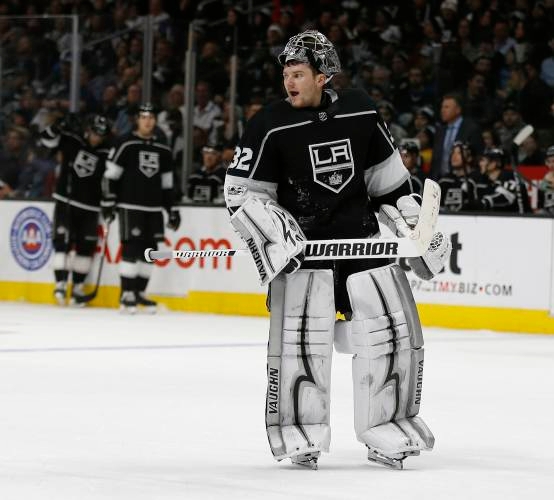 Former UMass hockey goaltender Jonathan Quick sets pair of LA Kings records  